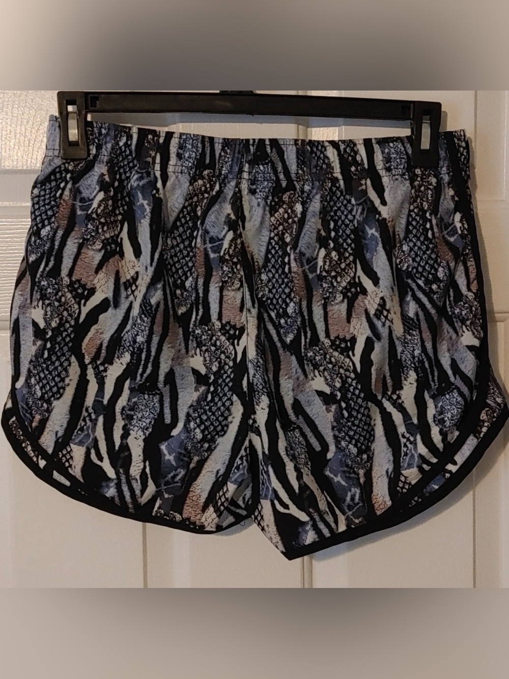 Calvin Klein Animal Athletic Shorte - Picture 2 of 6